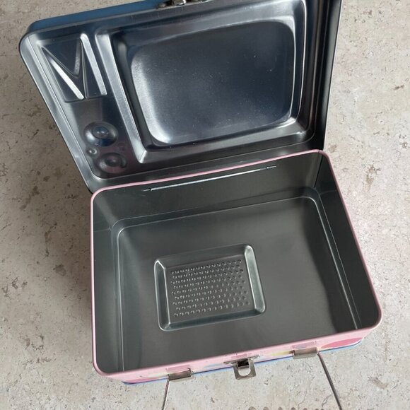 I Love Lucy 60th Anniversary TV Tin Tote Lunchbox 2010 - Picture 9 of 10